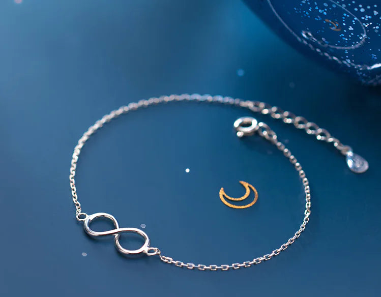 Infinity Bracelet - Minimal Elegance